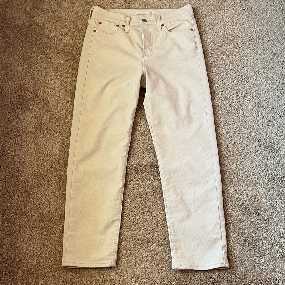 Levi’s Wedgie Straight Fit button Fly Corduroy Pants - Picture 3 of 12